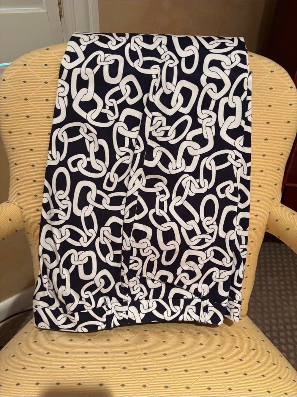 Jones New York Signature Navy and White Chain Print pants